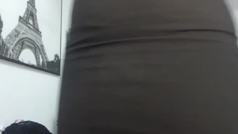 Snapshot of luckyanabella chatting on 11/19/25, 12:05 Ana online show from 11/19/25, 12:05