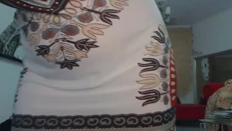 Snapshot of luckyanabella chatting on 11/21/25, 12:15 Ana online show from 11/21/25, 12:15