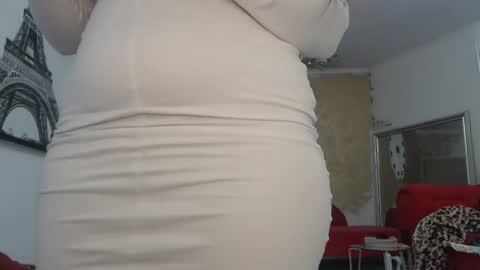 Snapshot of luckyanabella chatting on 02/01/26, 11:53 Ana online show from 02/01/26, 11:53