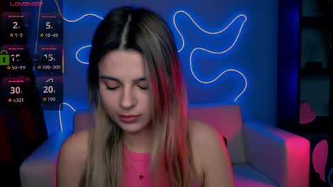 Snapshot of luckybabymeow chatting on 05/06/26, 07:52 Mila Sweetheart online show from 05/06/26, 07:52