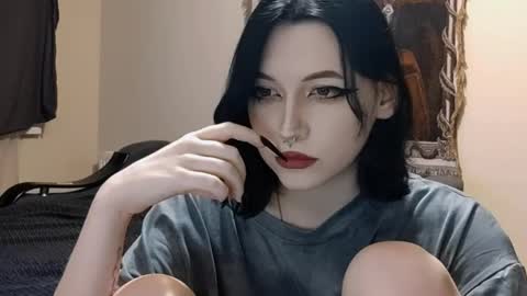 luckybastrad0677 online show from 06/02/26, 11:18