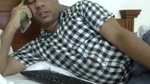 Snapshot of luckyfinalone chatting on 09/25/25, 12:47 luckyfinalone online show from 09/25/25, 12:47