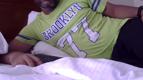 Snapshot of luckyfinalone chatting on 10/11/25, 01:20 luckyfinalone online show from 10/11/25, 01:20