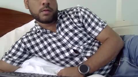 Snapshot of luckyfinalone chatting on 10/22/25, 02:17 luckyfinalone online show from 10/22/25, 02:17