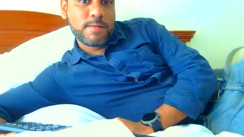 Snapshot of luckyfinalone chatting on 10/29/25, 03:36 luckyfinalone online show from 10/29/25, 03:36