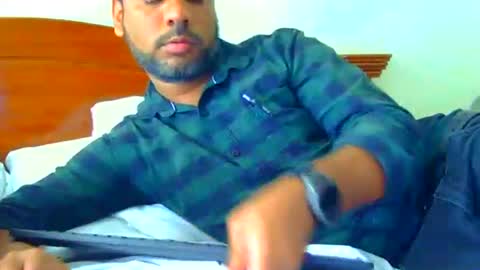 Snapshot of luckyfinalone chatting on 10/30/25, 03:46 luckyfinalone online show from 10/30/25, 03:46