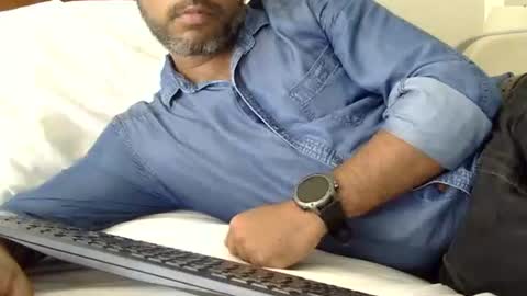 Snapshot of luckyfinalone chatting on 11/05/25, 04:07 luckyfinalone online show from 11/05/25, 04:07