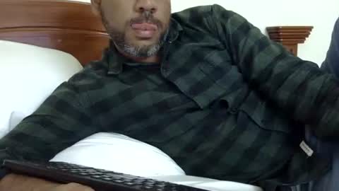 Snapshot of luckyfinalone chatting on 11/10/25, 09:58 luckyfinalone online show from 11/10/25, 09:58