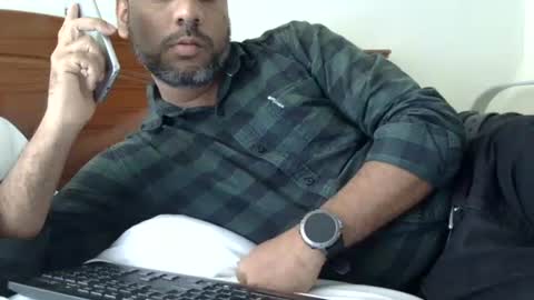 Snapshot of luckyfinalone chatting on 11/13/25, 04:39 luckyfinalone online show from 11/13/25, 04:39