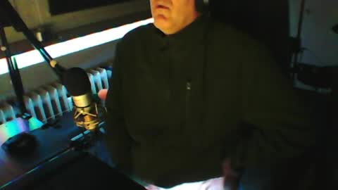        call me  Stefan online show from 05/02/26, 11:10