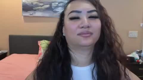 Snapshot of luckylee1992 chatting on 11/22/25, 04:22 luckylee1992 online show from 11/22/25, 04:22