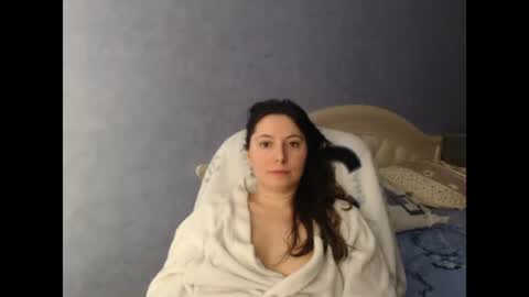 luckylinda23 online show from 02/04/25, 12:11