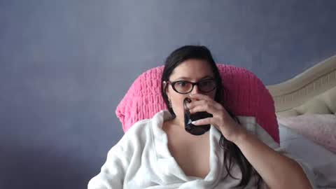 luckylinda23 online show from 05/02/26, 09:36