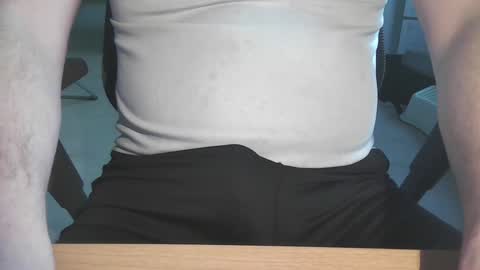 Snapshot of luckyluuk69 chatting on 01/02/25, 08:06 Luuk online show from 01/02/25, 08:06