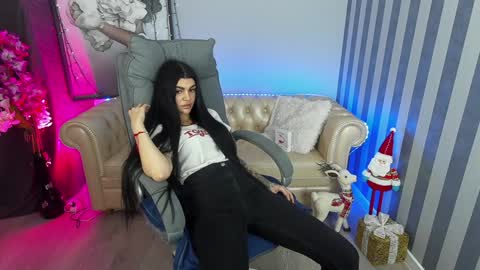 Monika online show from 01/06/25, 04:23