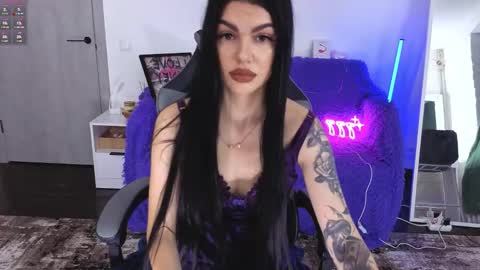Monika online show from 12/02/25, 07:47