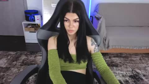 Monika online show from 05/08/26, 08:41