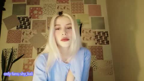 Snapshot of luckysapphire777 chatting on 12/18/25, 11:27 luckysapphire777 online show from 12/18/25, 11:27