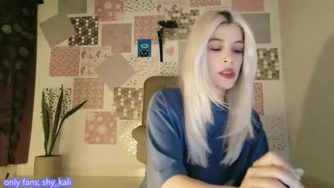 Snapshot of luckysapphire777 chatting on 12/21/25, 11:28 luckysapphire777 online show from 12/21/25, 11:28