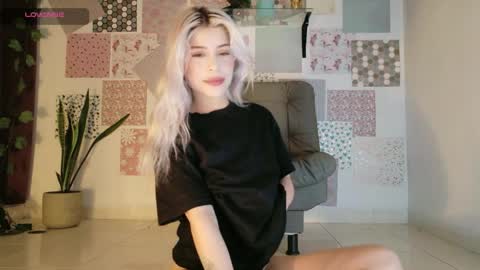 Snapshot of luckysapphire777 chatting on 04/02/26, 10:24 luckysapphire777 online show from 04/02/26, 10:24