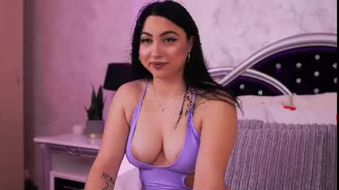 Mia online show from 07/17/26, 05:18