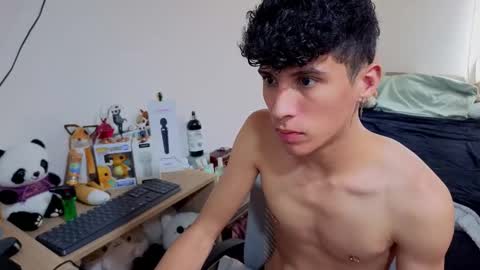 Lu Independent Model online show from 11/08/25, 09:24