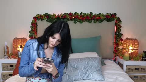 Lucy online show from 12/25/24, 09:11