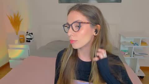 lucy__ray online show from 12/23/24, 03:33