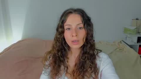 lucy__ray online show from 05/22/26, 08:03