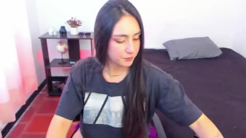 Snapshot of lucy_be chatting on 09/15/25, 07:03 Lucia online show from 09/15/25, 07:03