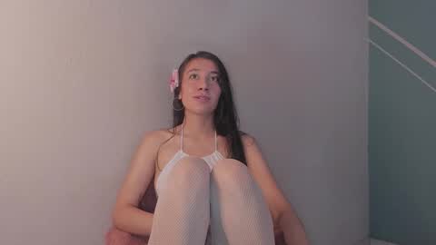 Snapshot of lucy_bluesea chatting on 01/15/26, 04:22 Lucy Herrera online show from 01/15/26, 04:22