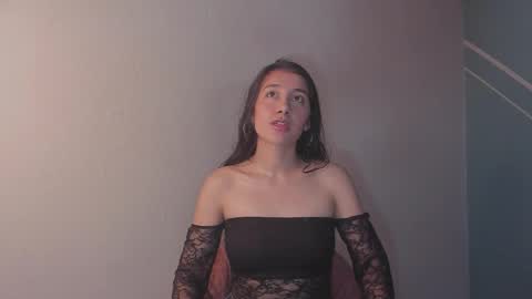 Snapshot of lucy_bluesea chatting on 01/18/26, 10:35 Lucy Herrera online show from 01/18/26, 10:35