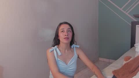 Snapshot of lucy_bluesea chatting on 03/25/26, 09:10 Lucy Herrera online show from 03/25/26, 09:10