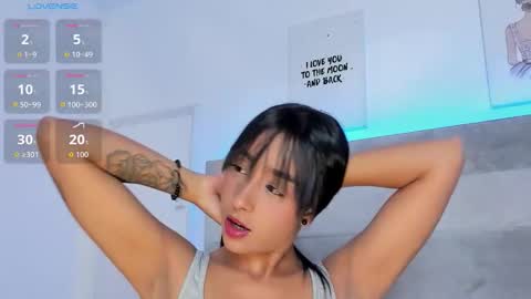 Snapshot of lucy_ev chatting on 10/23/25, 06:56 Lucy online show from 10/23/25, 06:56