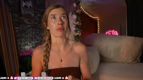 Snapshot of lucy_gooosey chatting on 04/19/26, 06:35 Lucy. online show from 04/19/26, 06:35