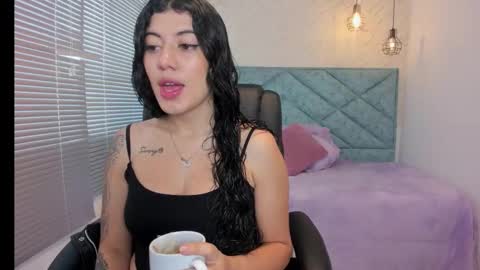 Snapshot of lucy_greys_ chatting on 11/13/25, 11:09 Lucy Greys online show from 11/13/25, 11:09