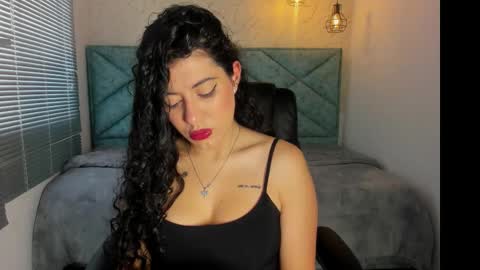 Snapshot of lucy_greys_ chatting on 11/27/25, 11:56 Lucy Greys online show from 11/27/25, 11:56