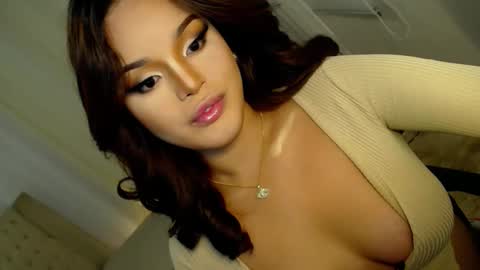   MONA    online show from 01/09/25, 03:04