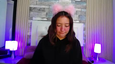 lucy_hs online show from 01/29/25, 07:46