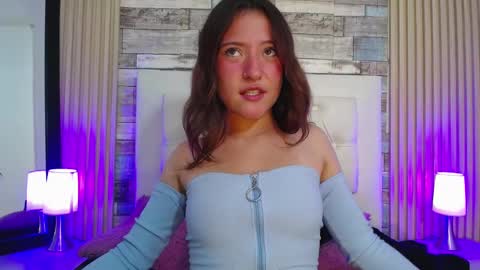 lucy_hs online show from 02/01/25, 06:21