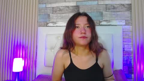 lucy_hs online show from 02/11/25, 09:09