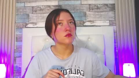 lucy_hs online show from 02/19/25, 03:06