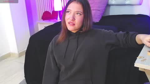 lucy_hs online show from 02/20/25, 07:12