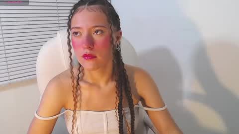 lucy_hs online show from 02/21/25, 04:18