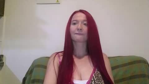 Snapshot of lucy_lulu18 chatting on 04/19/26, 03:28 LUCY online show from 04/19/26, 03:28