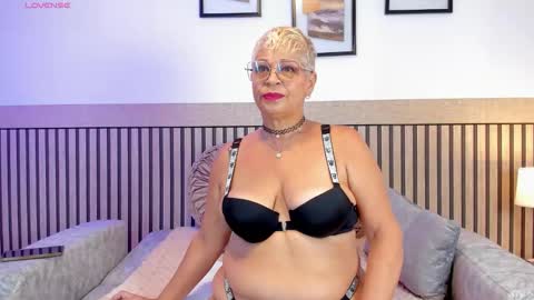 lucy milf online show from 11/10/25, 10:47