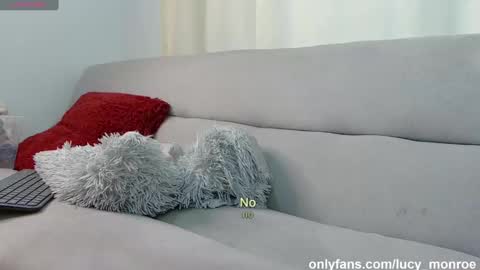 Snapshot of lucy_monroe_ chatting on 10/20/25, 10:54 Lucy online show from 10/20/25, 10:54