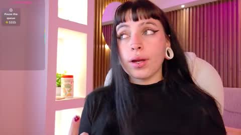 Sofia  online show from 11/14/25, 03:49