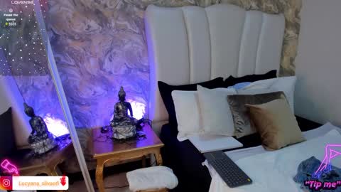 Lucyana Silva online show from 01/15/25, 10:49