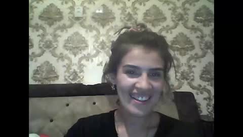 lucydoorbell online show from 09/09/25, 06:18